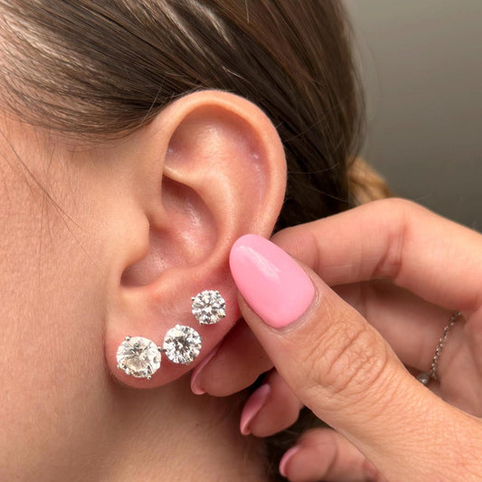 Lab Grown Diamond Stud Earrings Pair in 18K Gold – Available in 1 to 3 Carat Sizes.